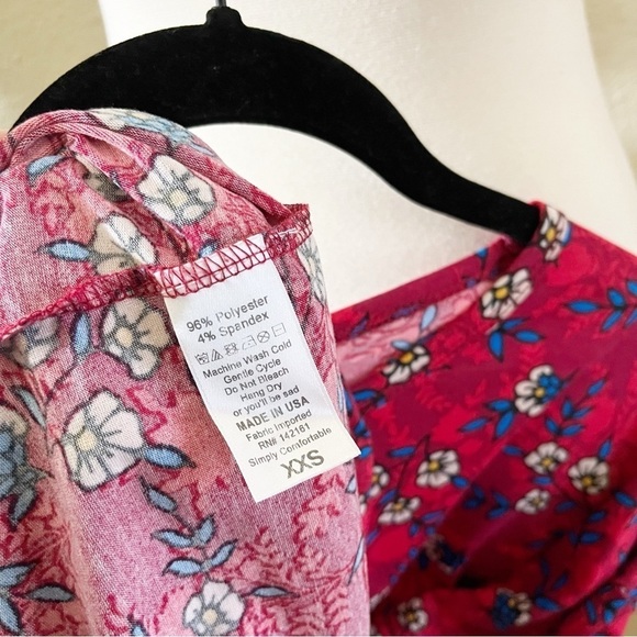 LuLaRoe Red Floral Colorful Irma Short Sleeve Hi-Lo Tunic Top Size XXS - Picture 5 of 8
